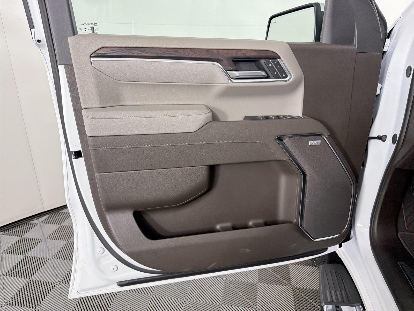 2026 GMC Sierra 1500 SLT - Photo 7