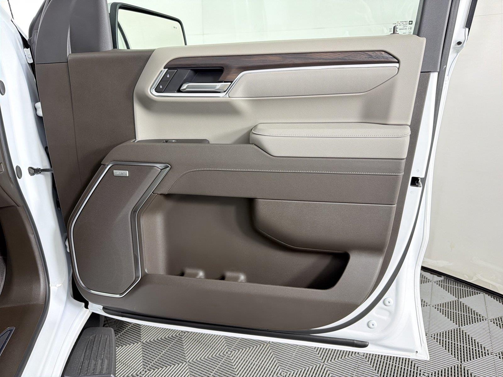 2026 GMC Sierra 1500 SLT - Photo 11