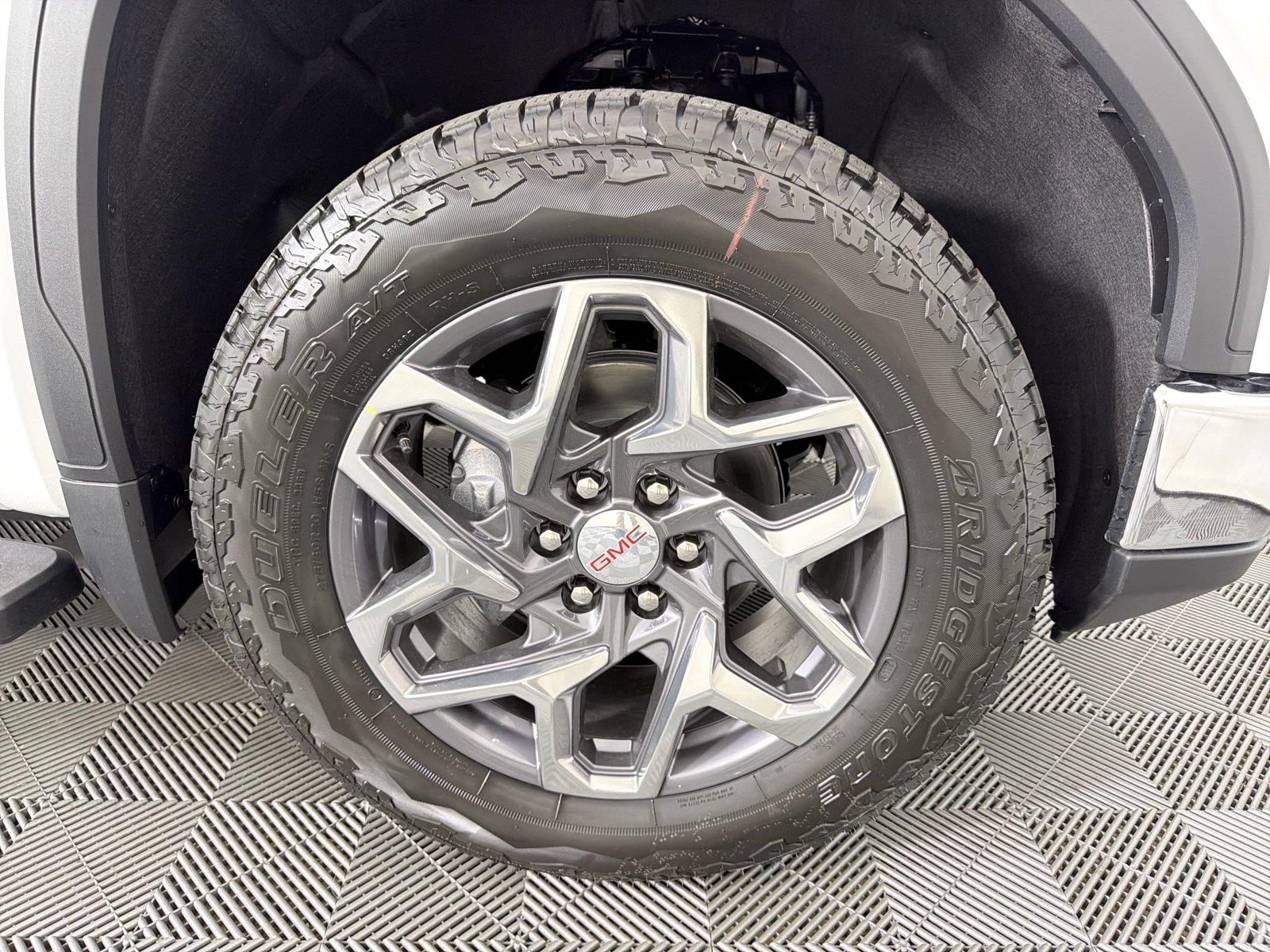 2026 GMC Sierra 1500 SLT - Photo 9