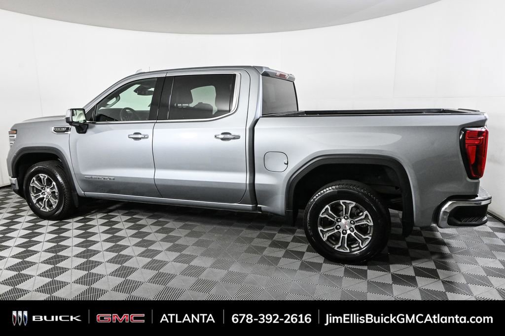 2025 Gmc Sierra SLT photo 2