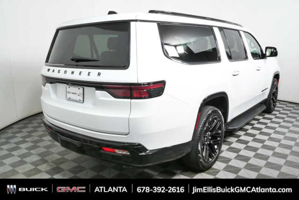 Used 2024 Jeep Wagoneer L Series II Carbide SUV