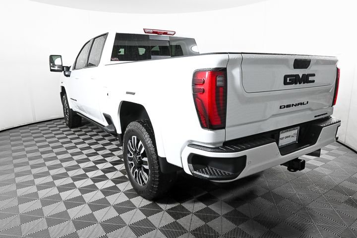 2025 Gmc Sierra 2500 HD Denali Ultimate photo 3