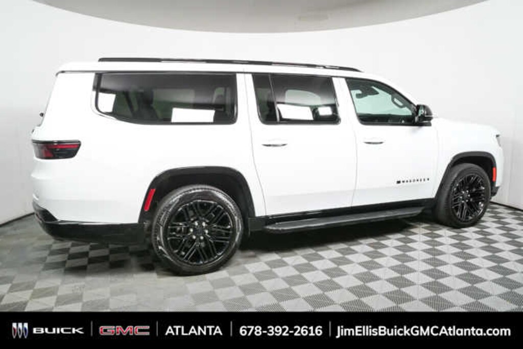 Used 2024 Jeep Wagoneer L Series II Carbide SUV