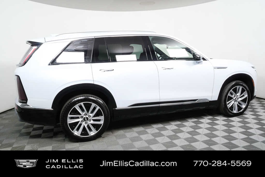 Used 2026 CADILLAC Vistiq Luxury AWD