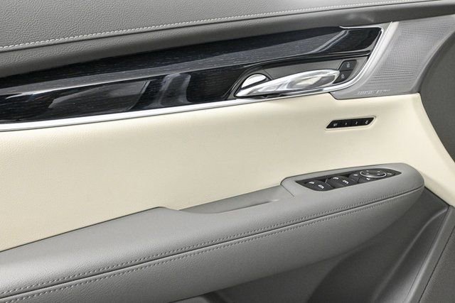 2025 Cadillac XT6 Premium Luxury photo 4