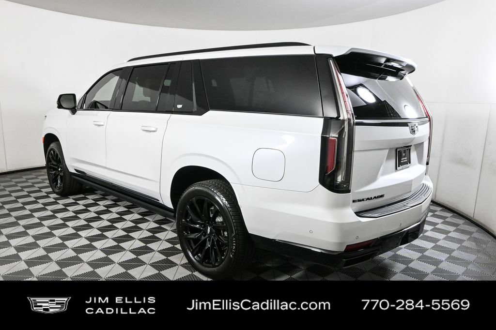 2024 Cadillac Escalade ESV Sport Platinum photo 3