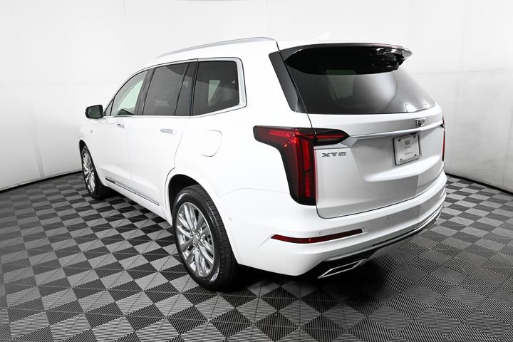 2025 Cadillac XT6 Premium Luxury photo 3