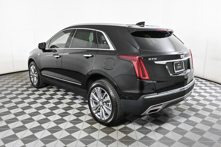 2025 Cadillac XT5 Premium Luxury photo 3