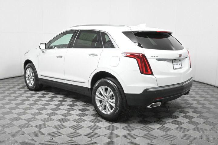 2025 Cadillac XT4 Luxury photo 4