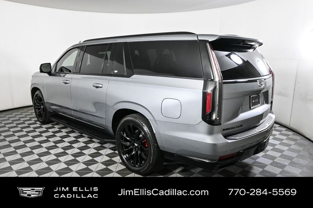 2023 Cadillac Escalade ESV Sport Platinum photo 3