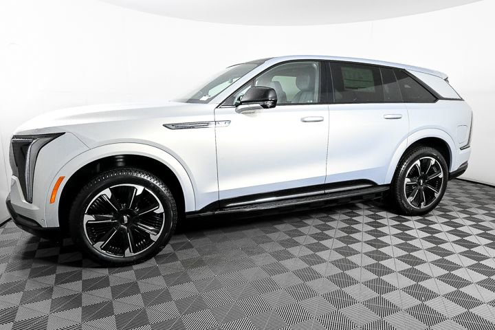 2025 Cadillac Escalade IQ Sport photo 2