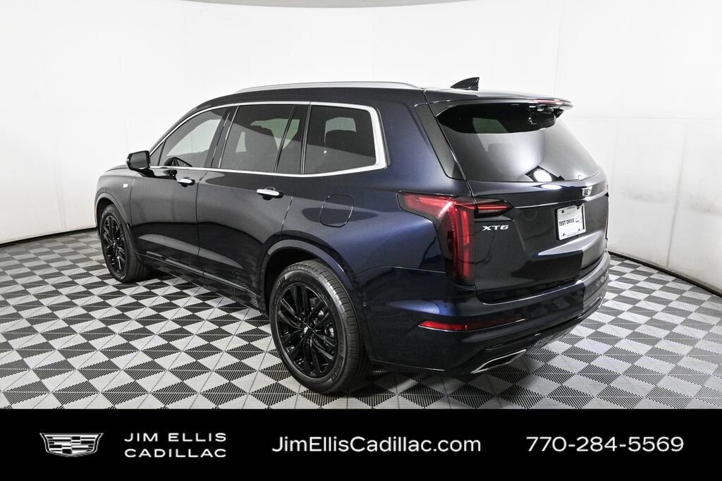2022 Cadillac XT6 Premium Luxury photo 3