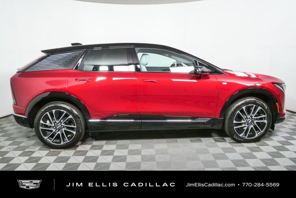 New 2027 CADILLAC OPTIQ Premium Sport SUV