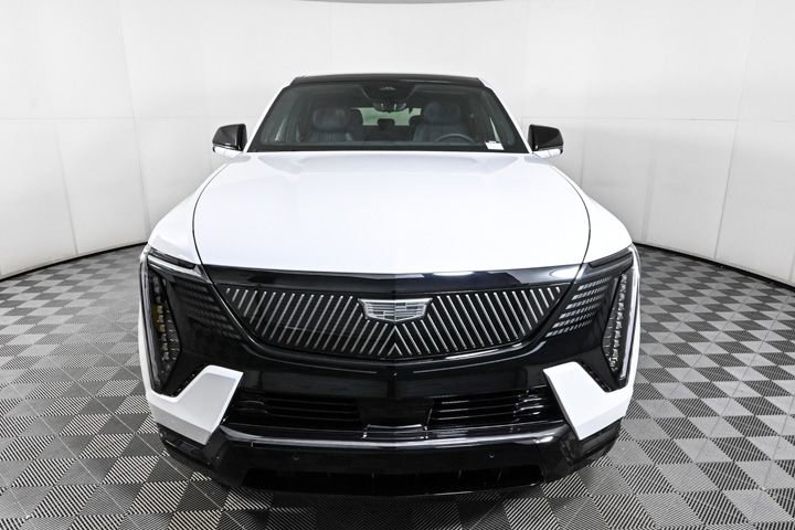 2025 Cadillac Escalade IQ Sport photo 2