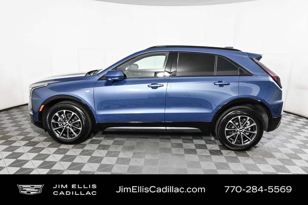 2024 Cadillac XT4 Sport photo 2