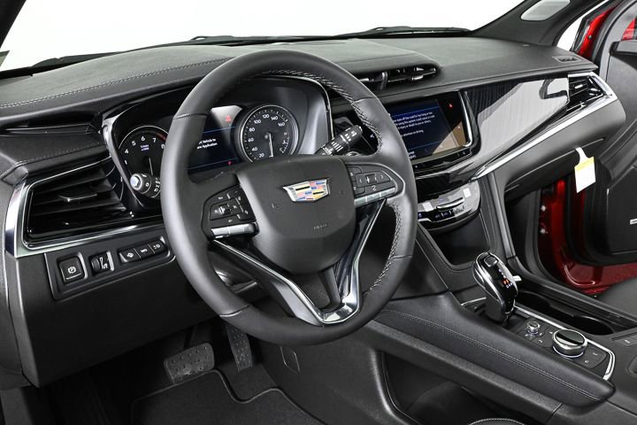 2025 Cadillac XT6 Premium Luxury photo 4