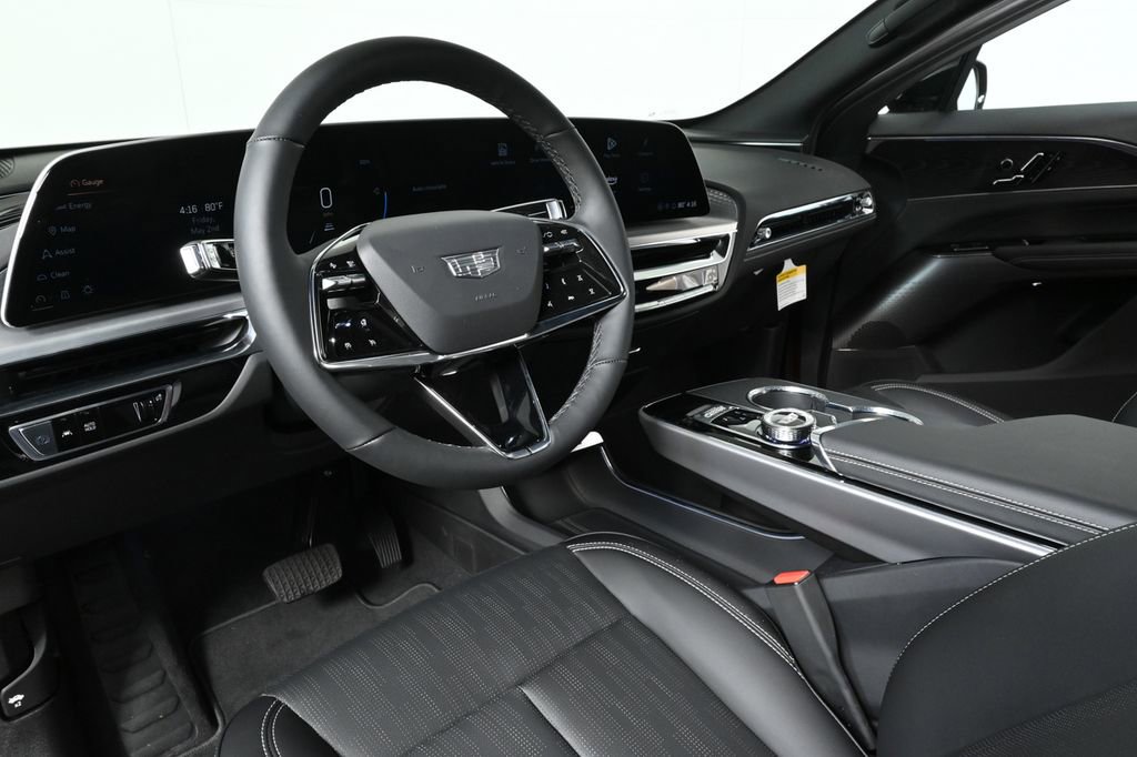 2025 Cadillac Lyriq Sport photo 4