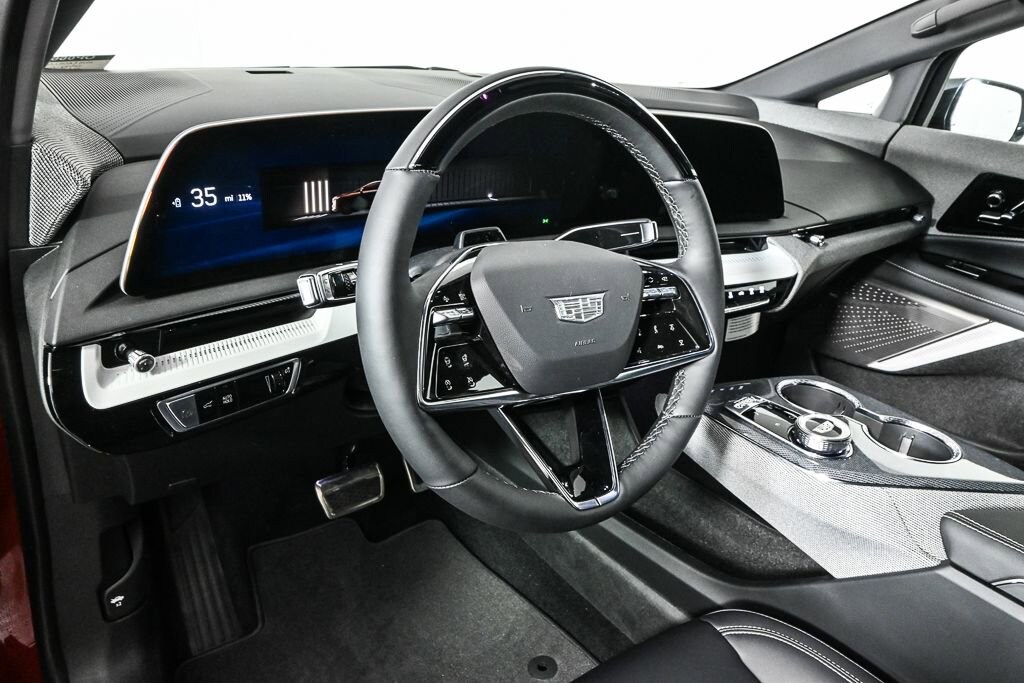 New 2025 CADILLAC OPTIQ Sport w/1SF SUV