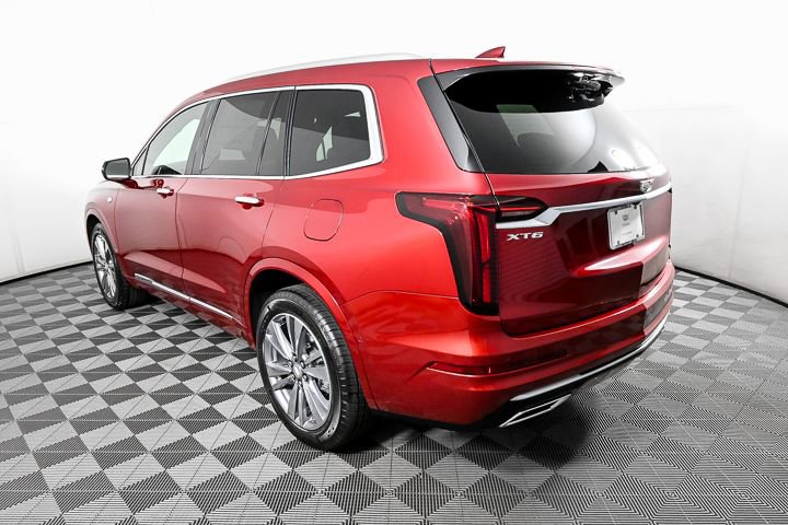 2025 Cadillac XT6 Premium Luxury photo 3