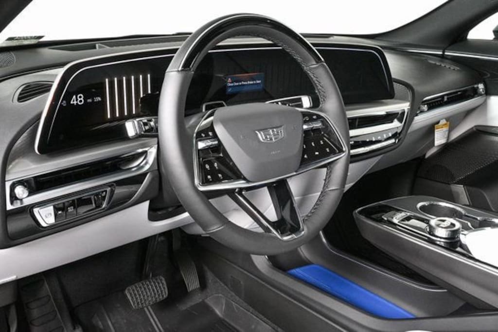 New 2026 CADILLAC LYRIQ Luxury SUV