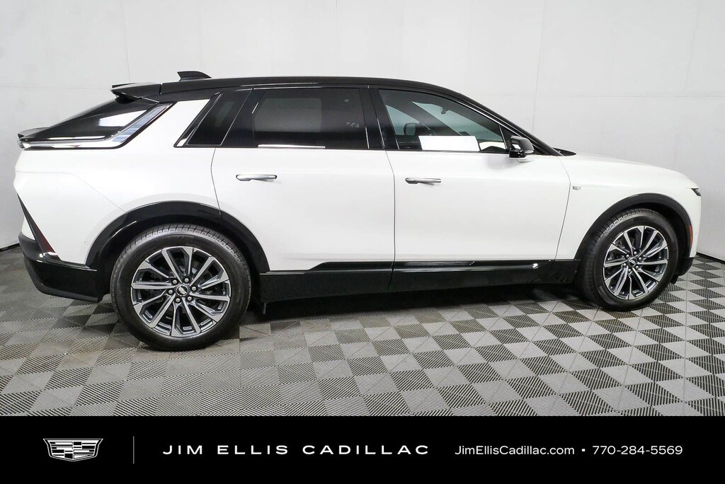 Used 2024 CADILLAC Lyriq Luxury SUV