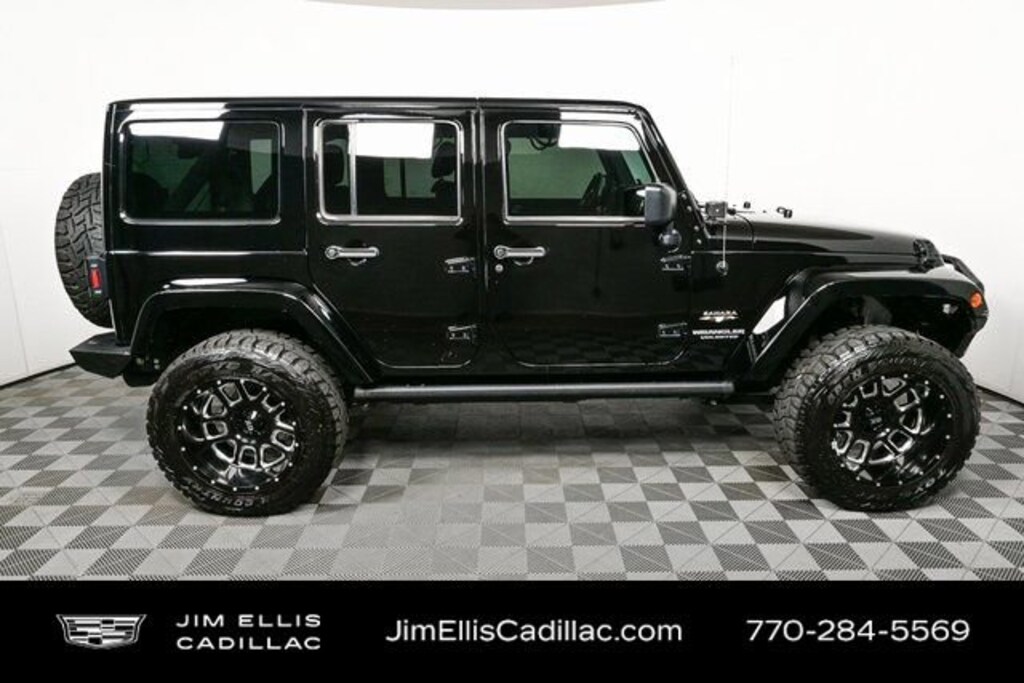 Used 2017 Jeep Wrangler Unlimited Sahara SUV