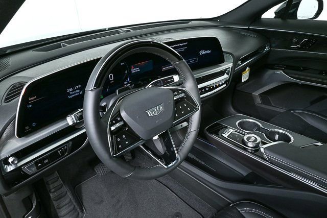 2026 Cadillac Lyriq Sport photo 2