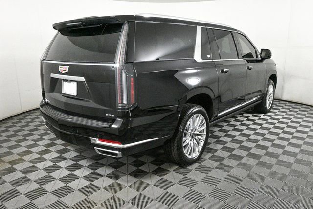 2025 Cadillac Escalade ESV Premium Luxury photo 3
