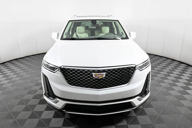 2025 Cadillac XT6 Premium Luxury photo 2