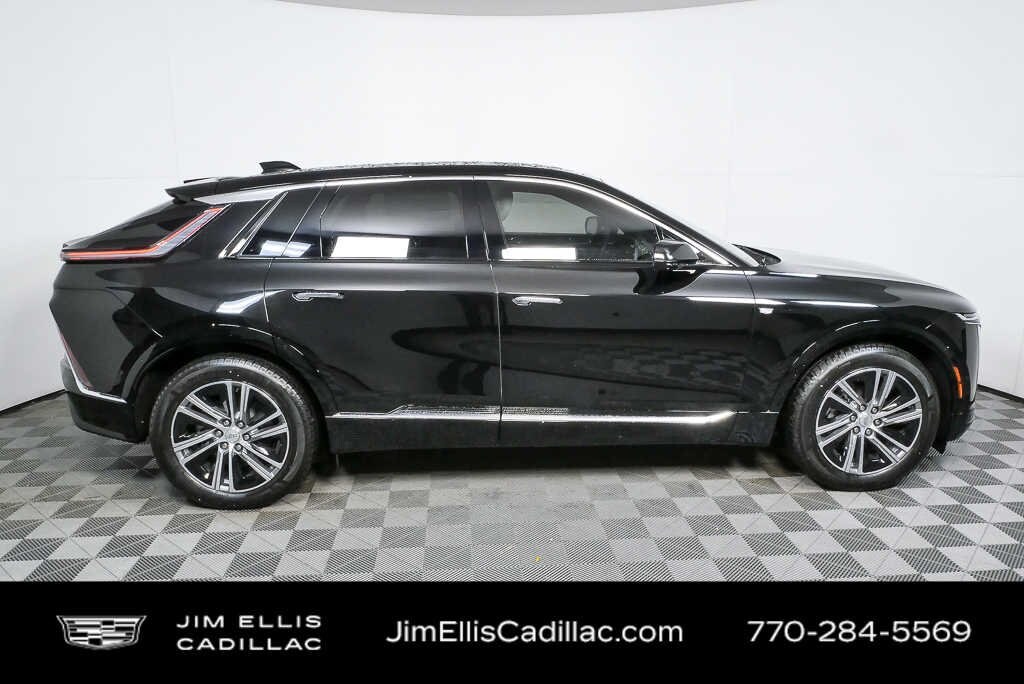 New 2026 CADILLAC LYRIQ Luxury SUV