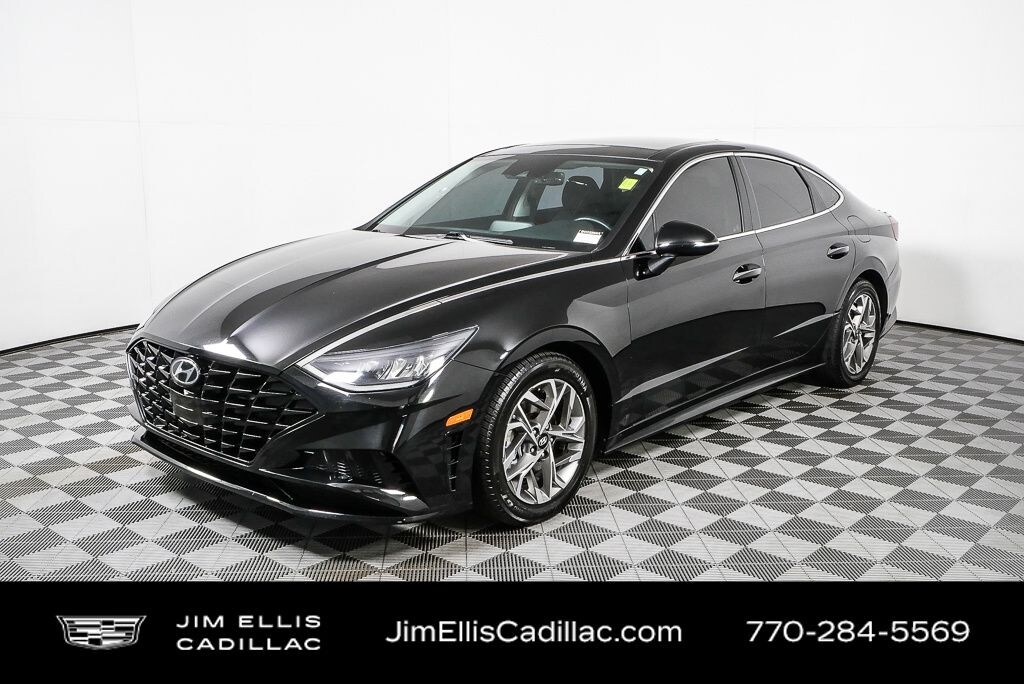 Used 2021 Hyundai Sonata SEL Sedan .