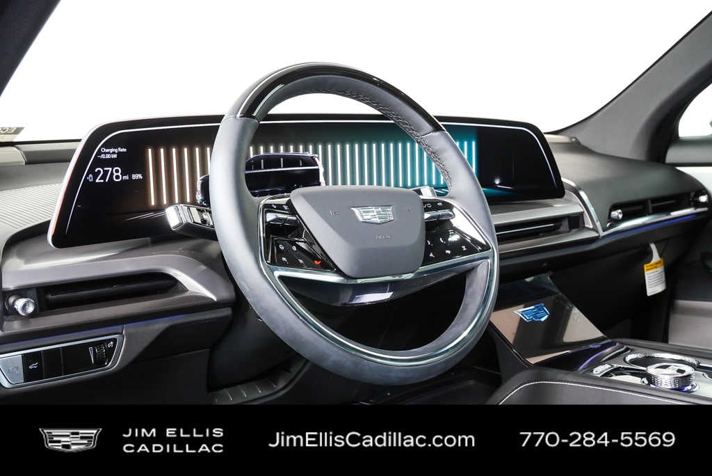 Used 2026 CADILLAC Vistiq Luxury AWD