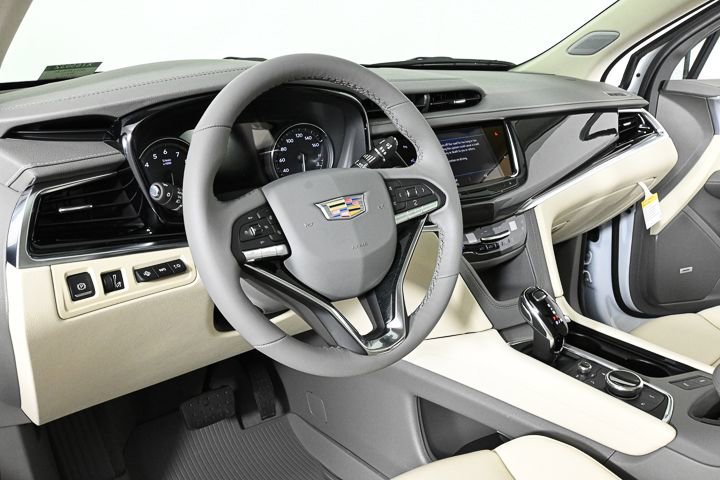 2025 Cadillac XT6 Premium Luxury photo 4