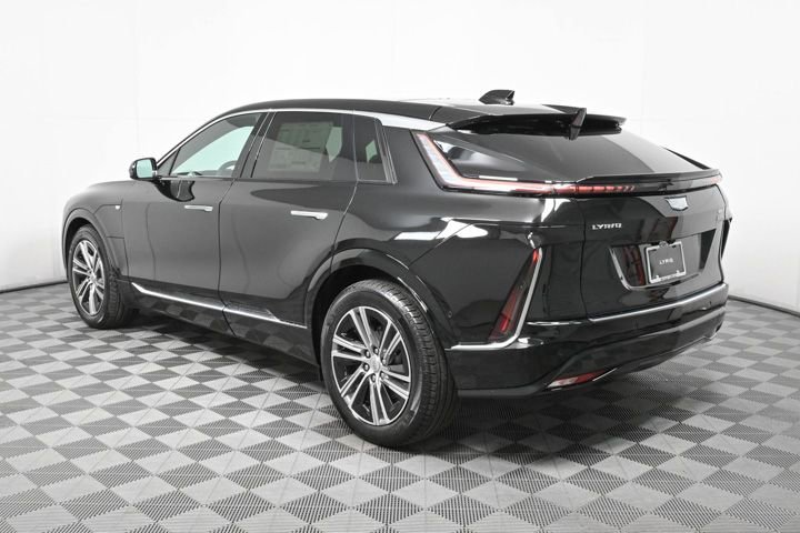 2025 Cadillac Lyriq Luxury photo 3