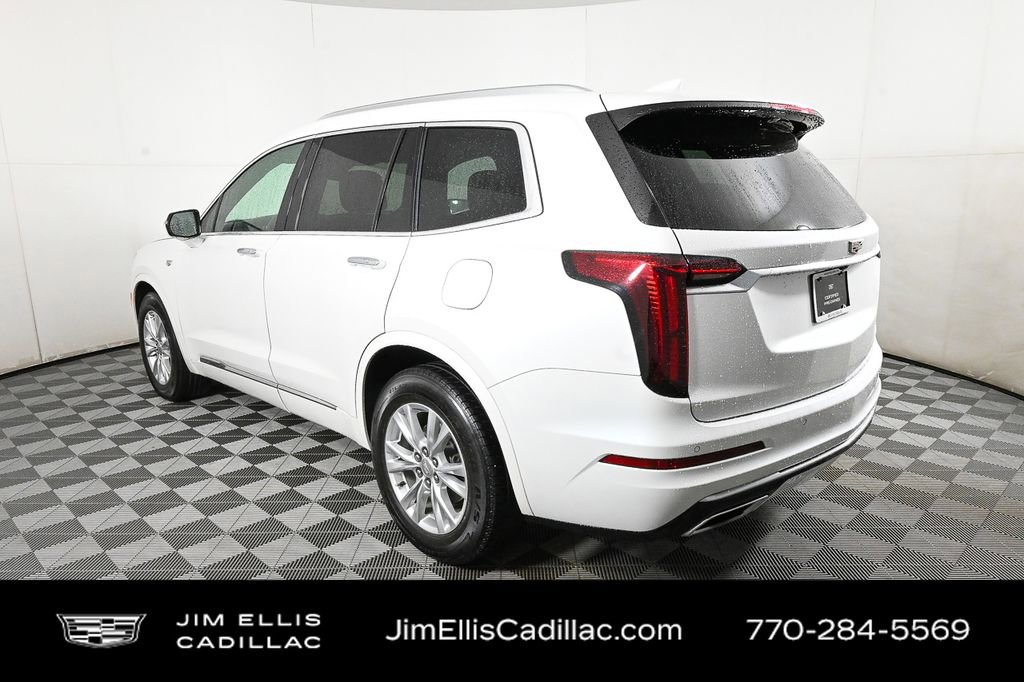 2021 Cadillac XT6 Luxury photo 3
