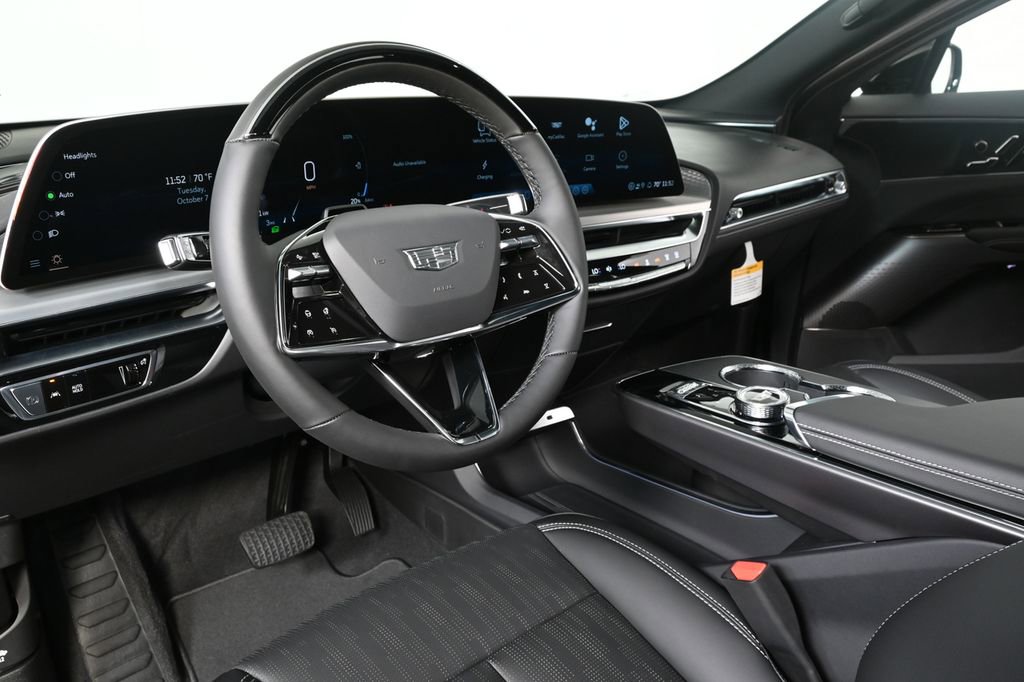 2026 Cadillac Lyriq Sport photo 4