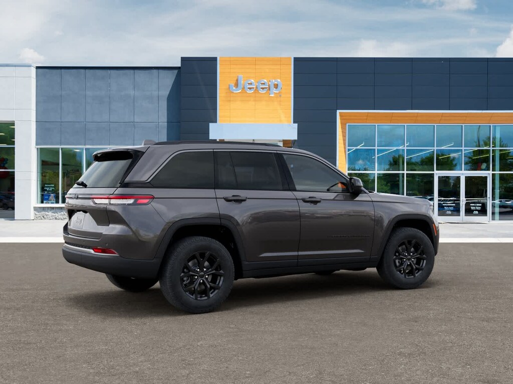 New 2026 Jeep Grand Cherokee Laredo Altitude SUV