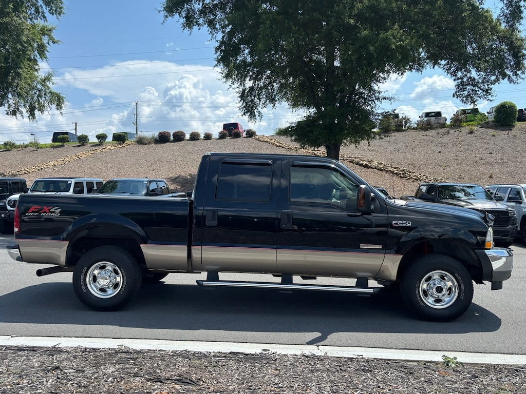 Used 2004 Ford Super Duty F-250 Lariat Crew Cab 156 4WD Crew Cab 156 4WD