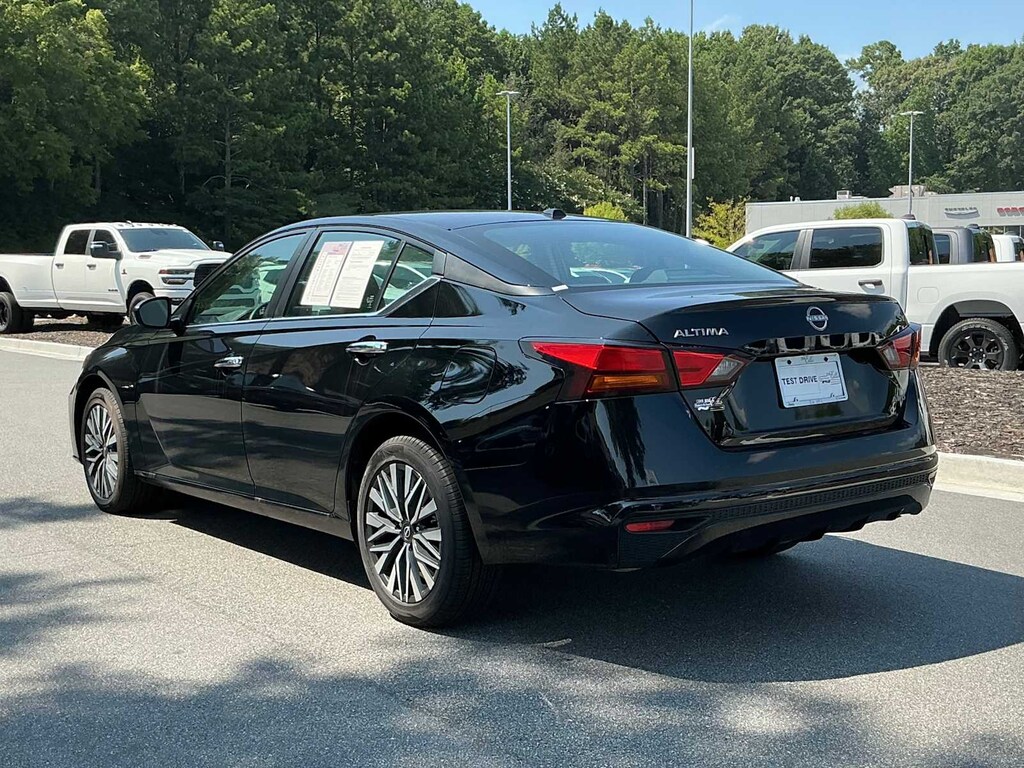 Used 2024 Nissan Altima 2.5 SV AWD Sedan