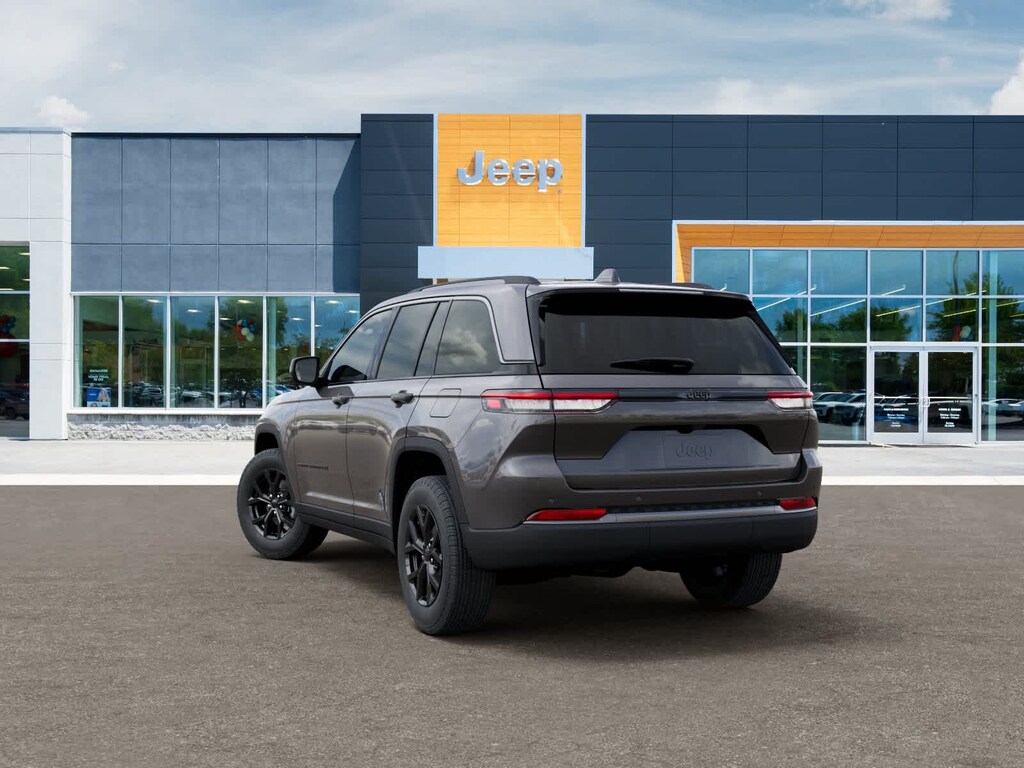 New 2026 Jeep Grand Cherokee Laredo Altitude SUV