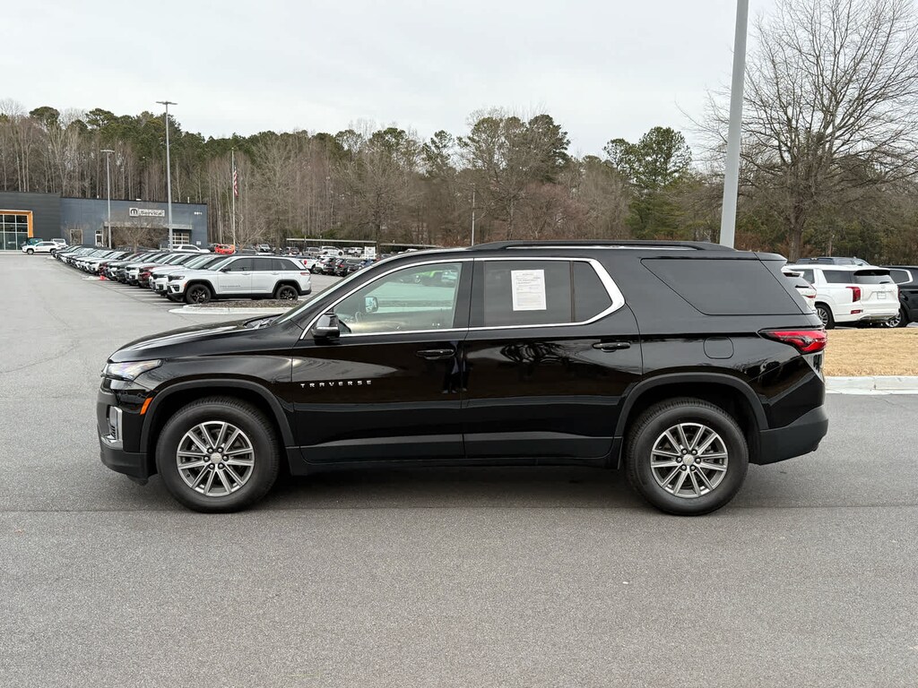 Certified 2023 Chevrolet Traverse LT Cloth FWD