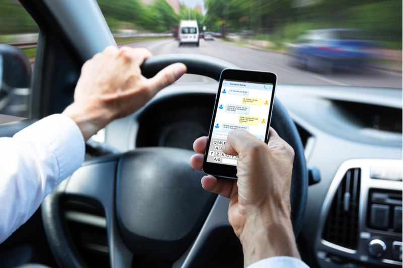 The Ultimate Distracted Driving Guide: What It Is & How to Prevent ...