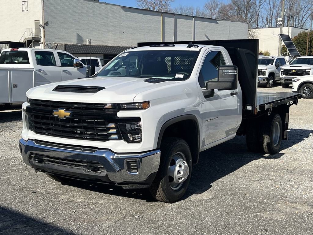 2025 Chevrolet Silverado 3500HD Work Truck photo 3