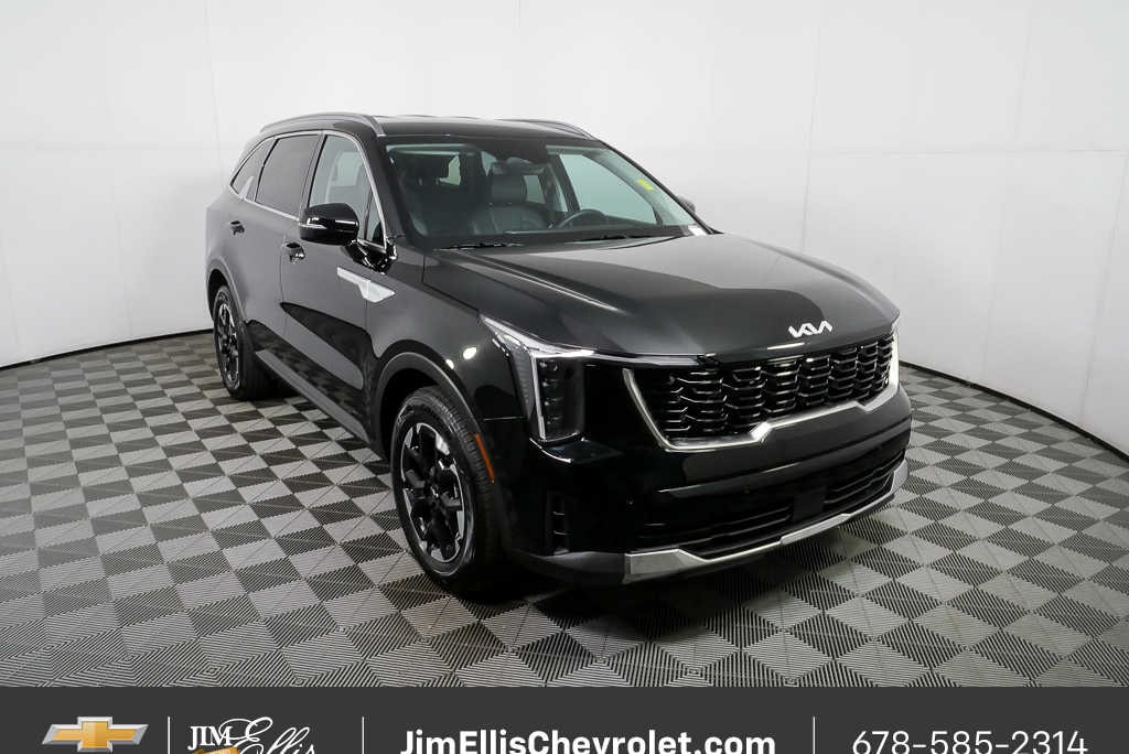 Used 2025 Kia Sorento S FWD