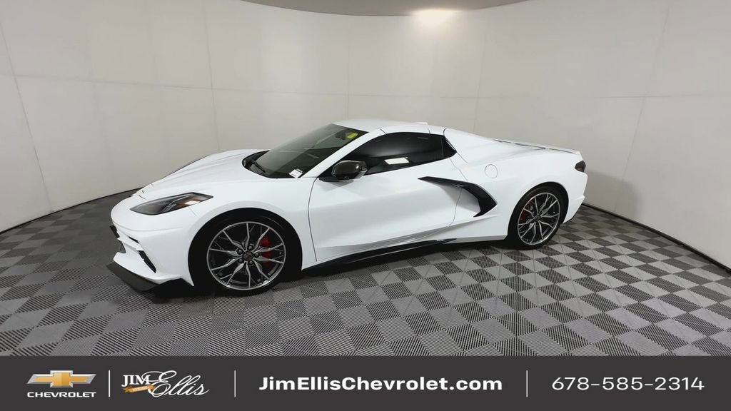 2023 Chevrolet Corvette 2LT Convertible photo 4