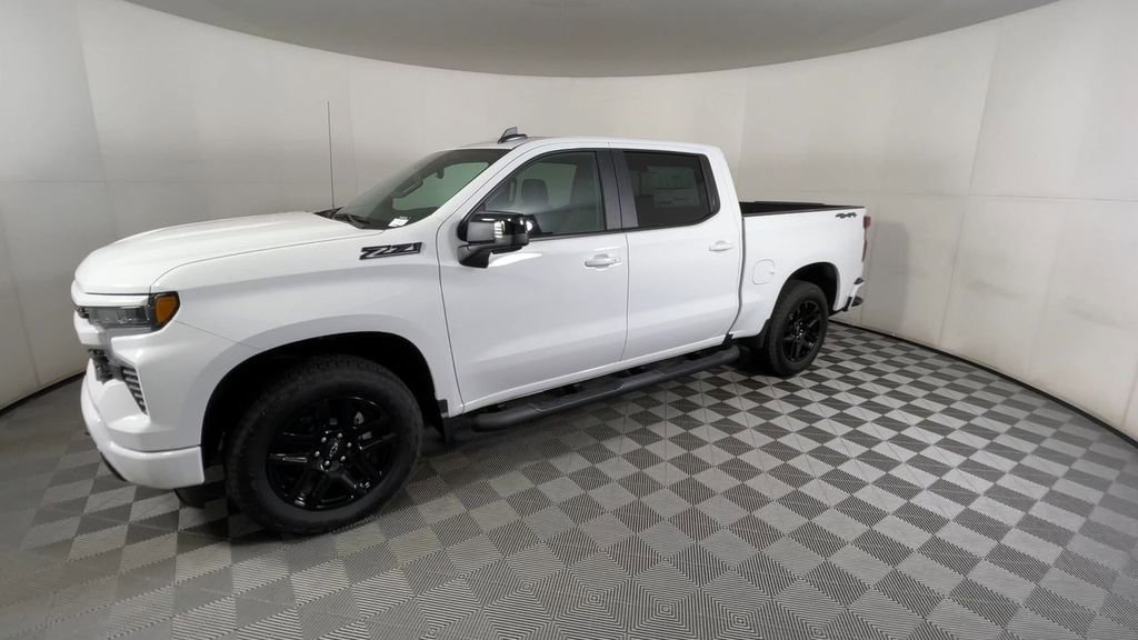 2025 Chevrolet Silverado 1500 RST photo 4