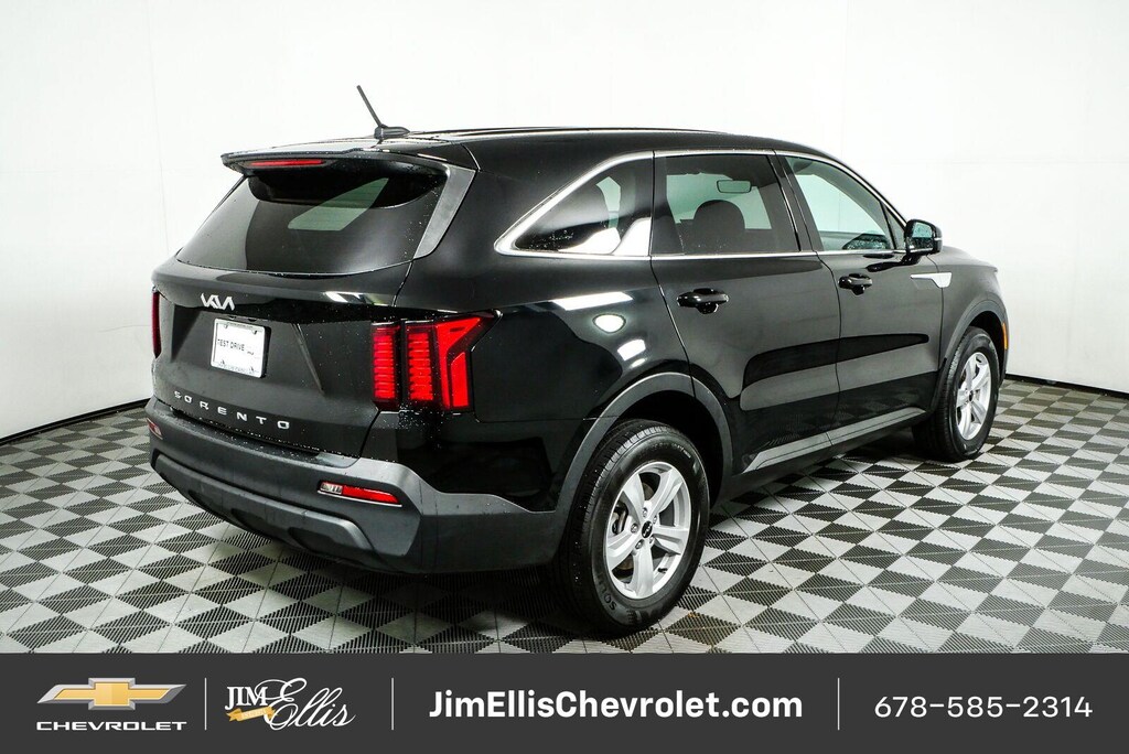 Used 2022 Kia Sorento LX SUV