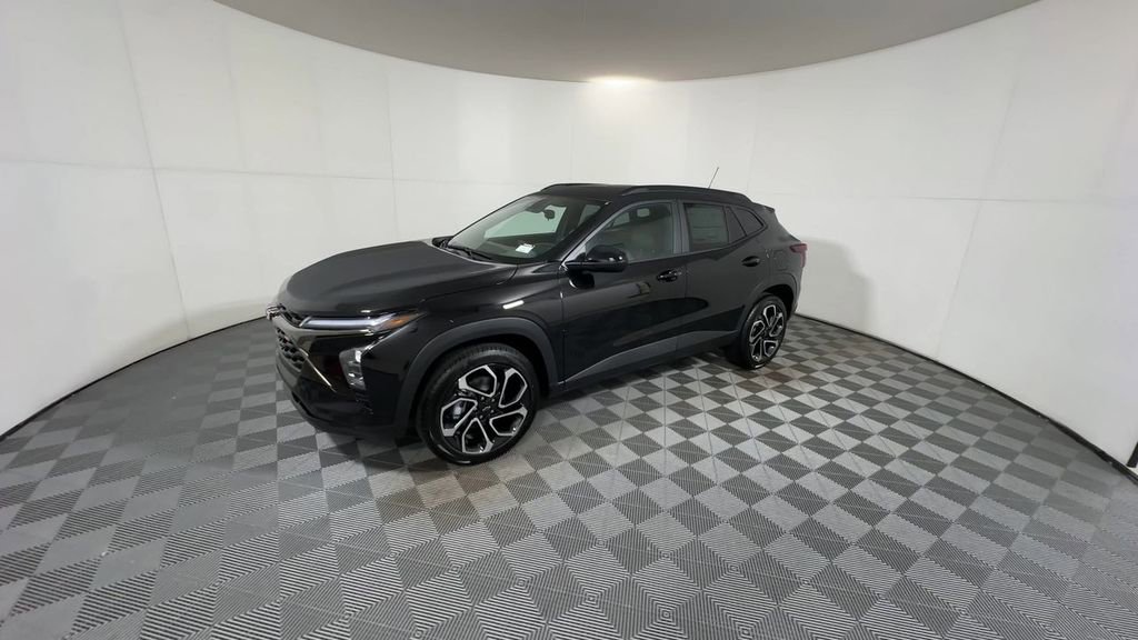 2026 Chevrolet Trax photo 3