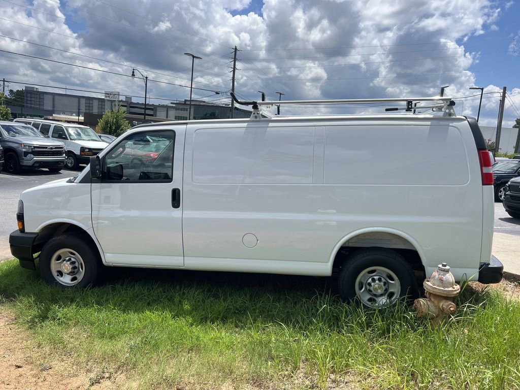2025 Chevrolet Express Cargo 2500 Work Van photo 2