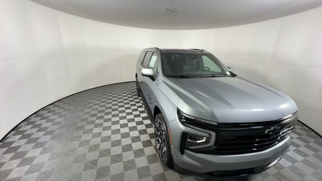 2026 Chevrolet Suburban RST photo 2